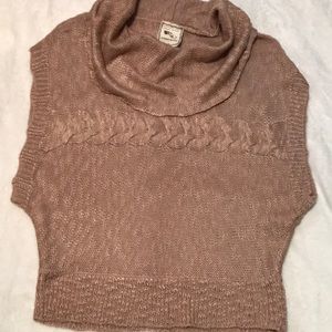 Sleeveless cowlneck sweater EUC beautiful color